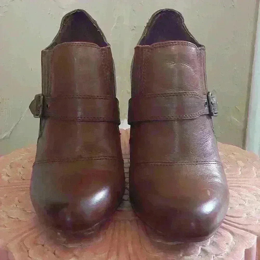 Audrey Brooke booties